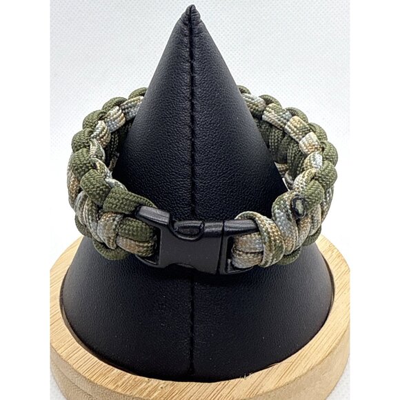 Handmade Camouflage Paracord Survival Bracelet With Plastic Clasp - Picture 2 of 3